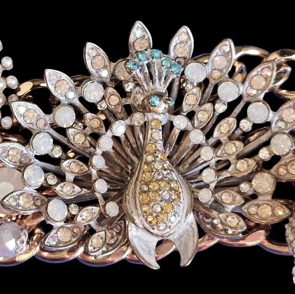 💀🦚Betsey "PINKTINA Collection Skull Peacock Bracelet A-B stones - NWT🦚💀 - Picture 5 of 15